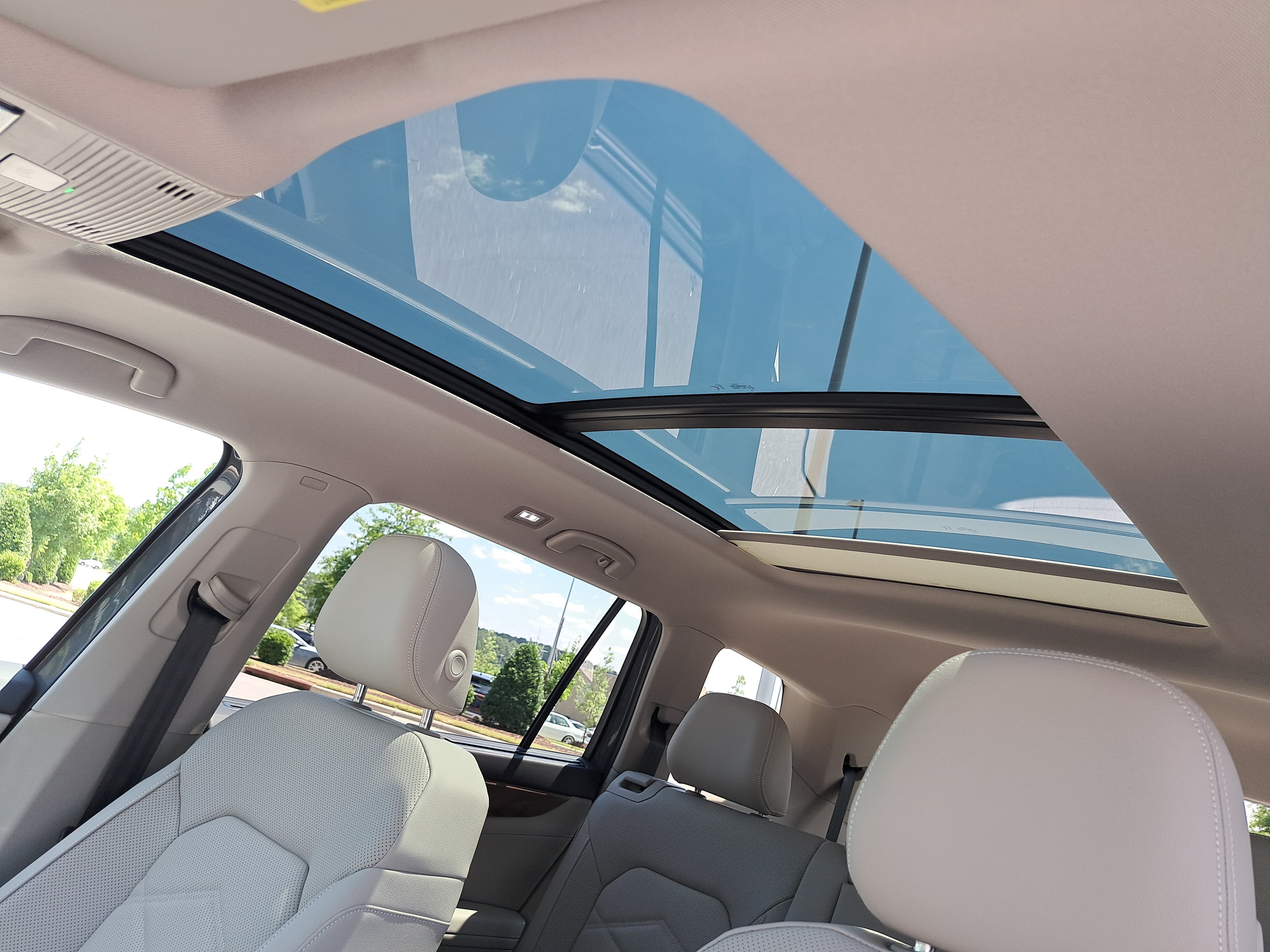 New 2026 Volkswagen Atlas SE FWD image 29