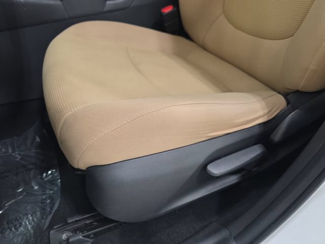 Used 2022 Toyota RAV4 LE AWD/4WD image 29