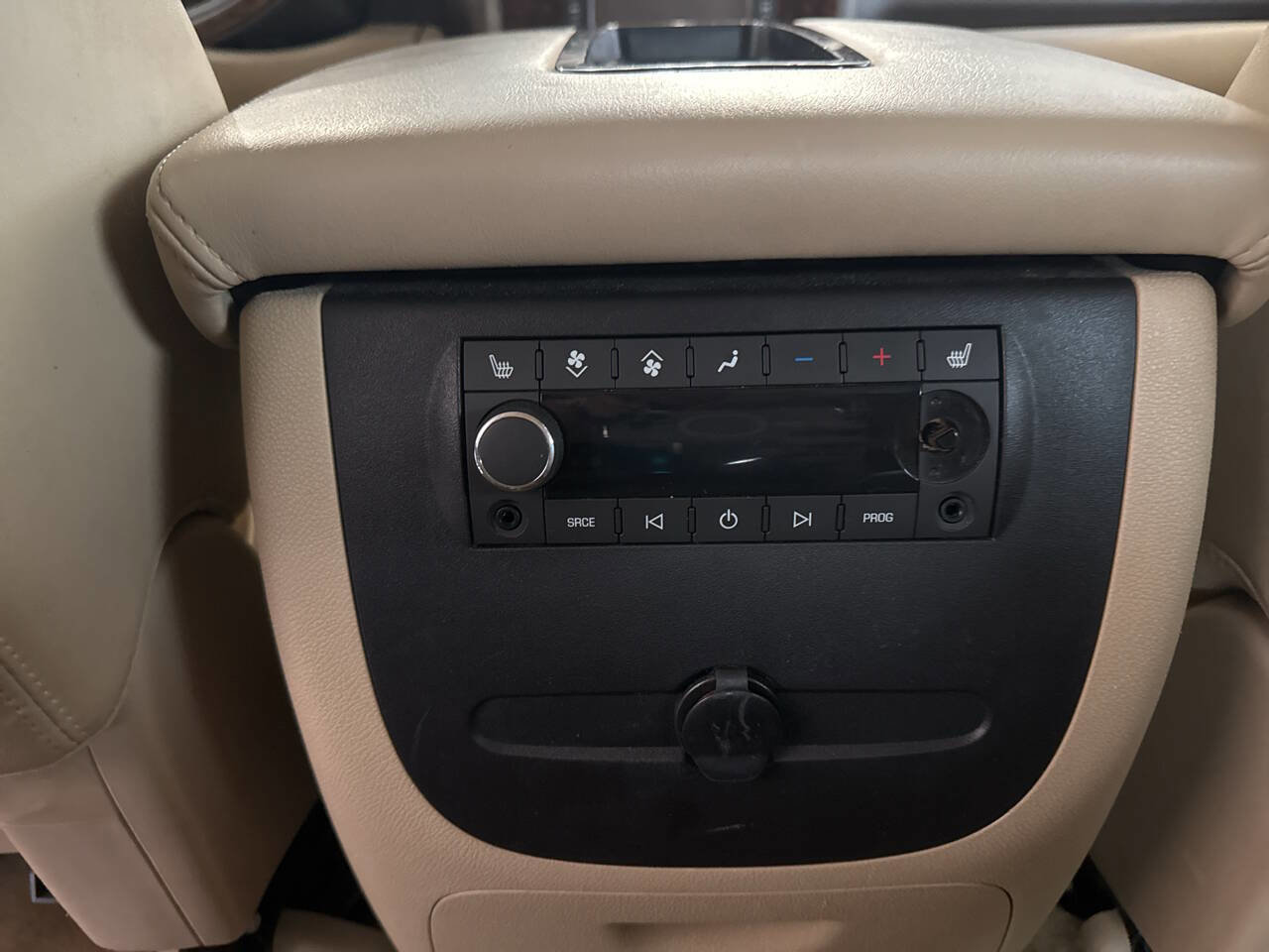 Used 2012 GMC Yukon Denali image 27