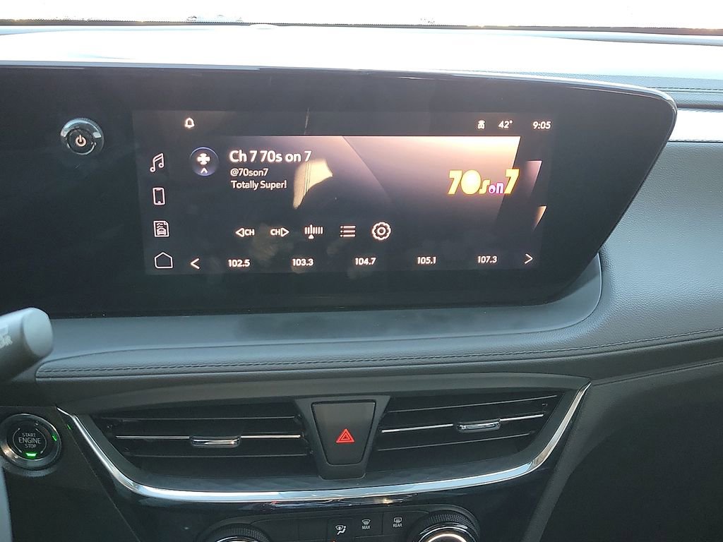 Used 2025 Buick Encore GX Sport Touring image 14