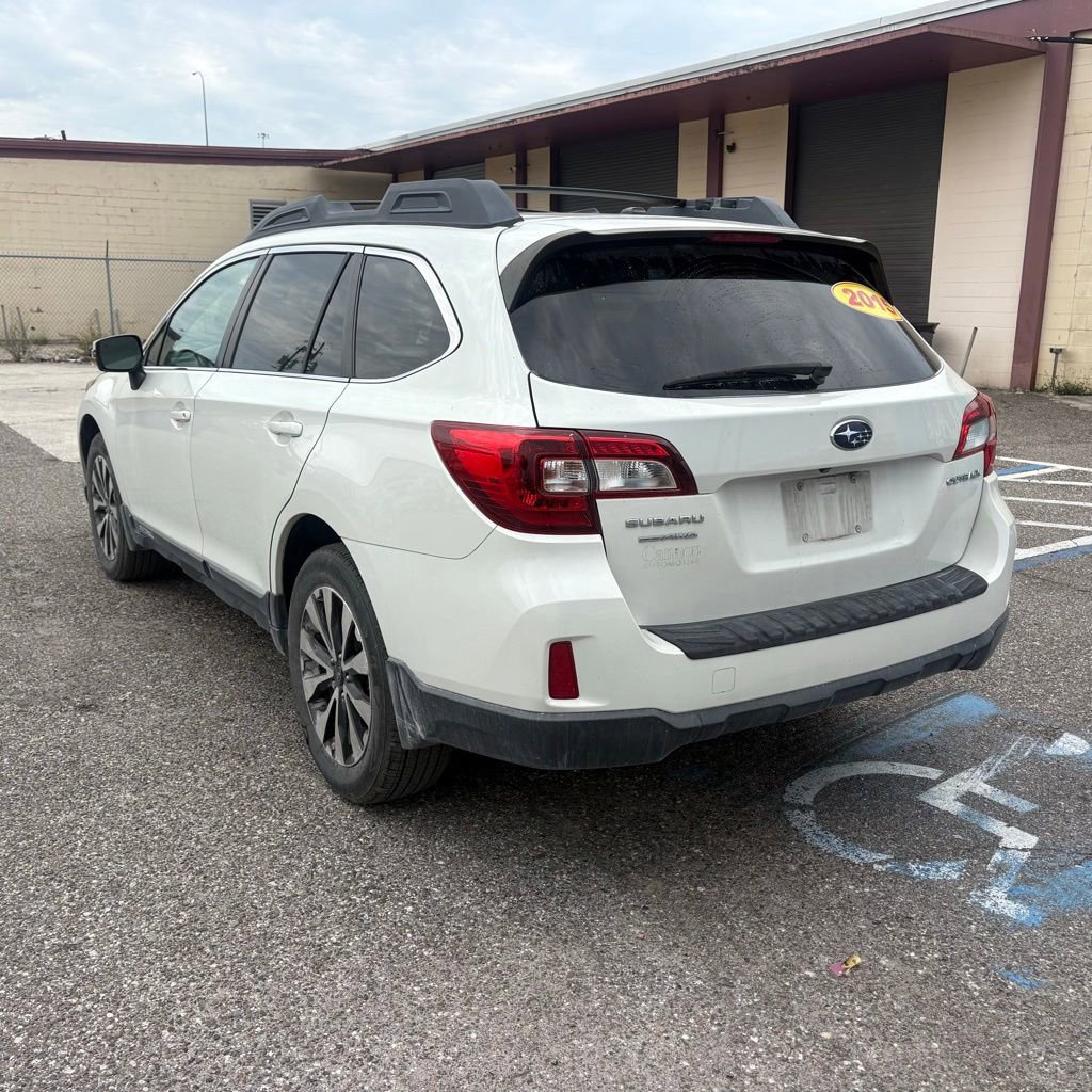 Used 2015 Subaru Outback 2.5i Limited AWD/4WD image 5