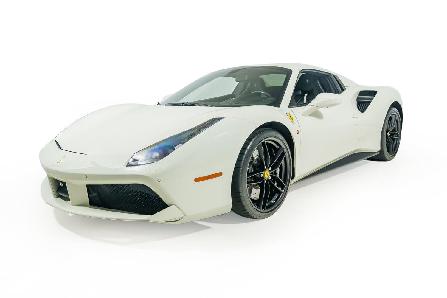 Used 2018 Ferrari 488 Spider RWD image 2