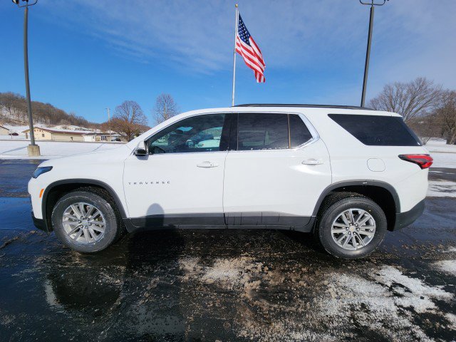 Used 2023 Chevrolet Traverse LT w/ LPO, Floor Liner Package image 2