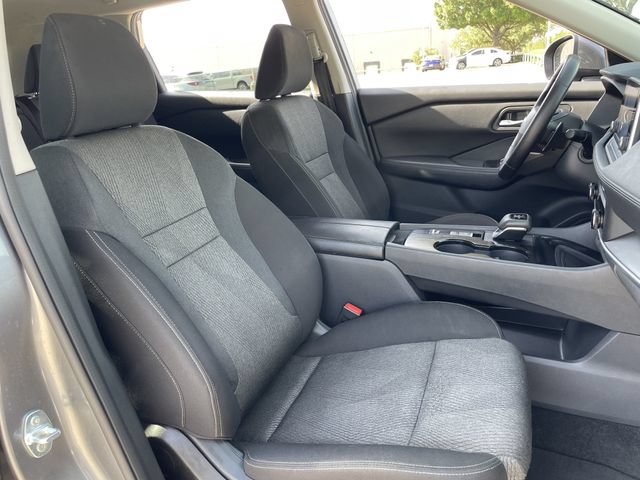 Used 2025 Nissan Rogue SV FWD image 25