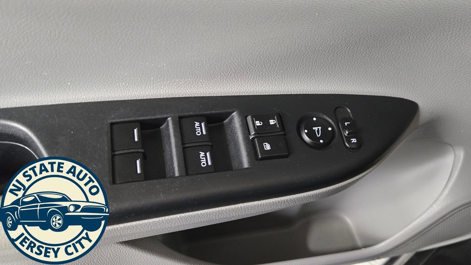 Used 2017 Honda Accord EX-L image 27