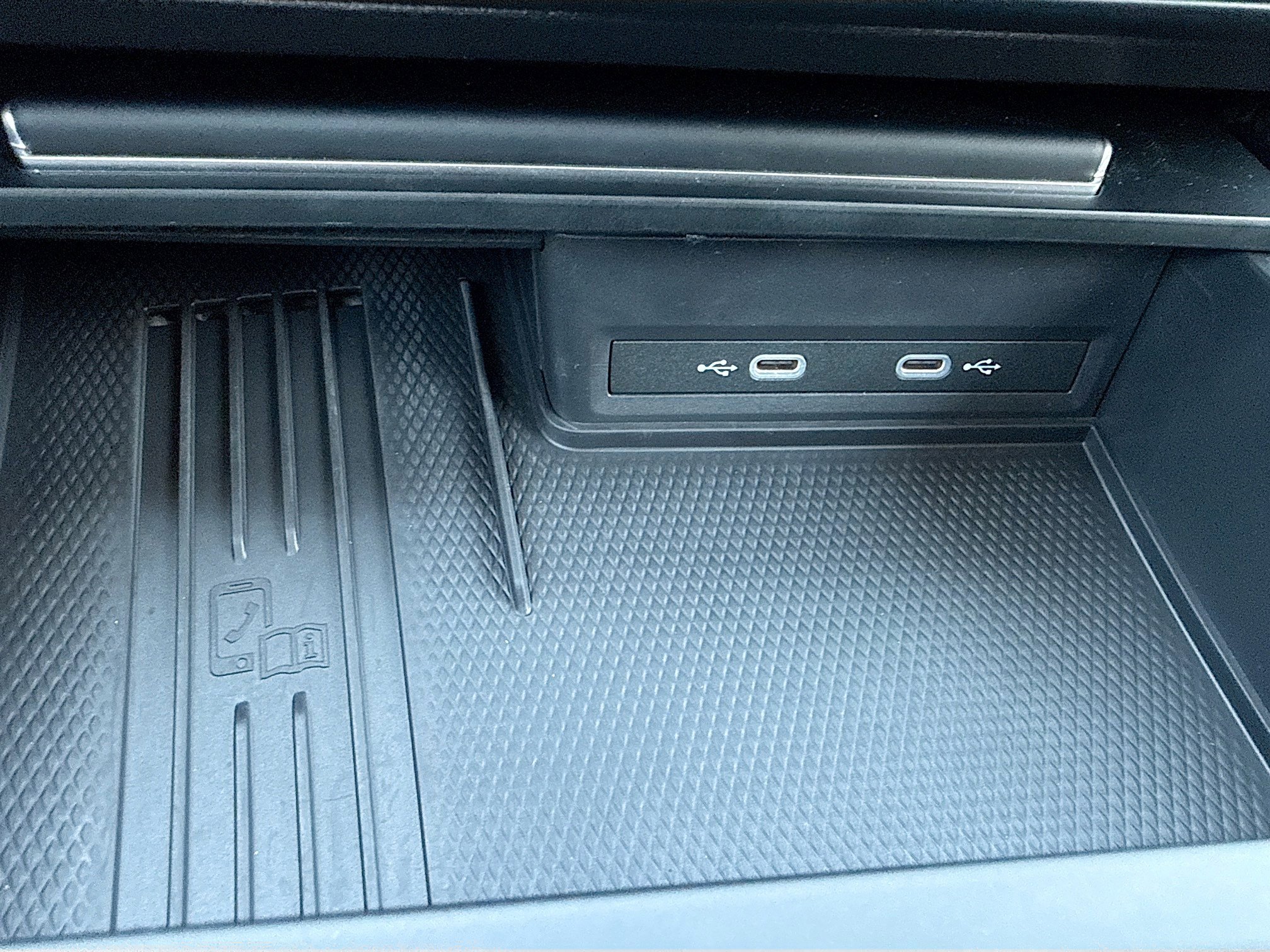 Used 2025 Volkswagen Atlas SE FWD image 28