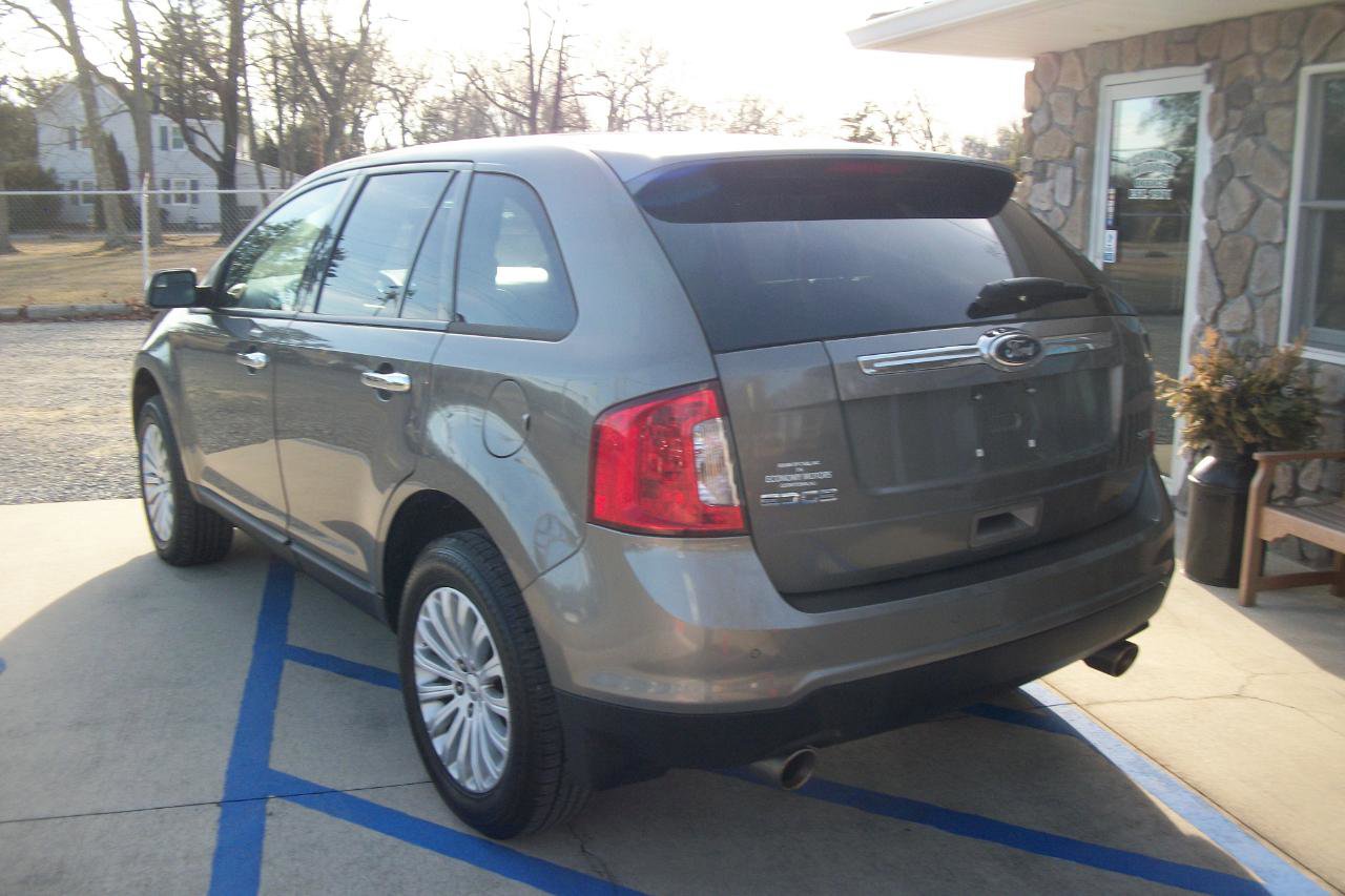 Used 2013 Ford Edge SEL image 19