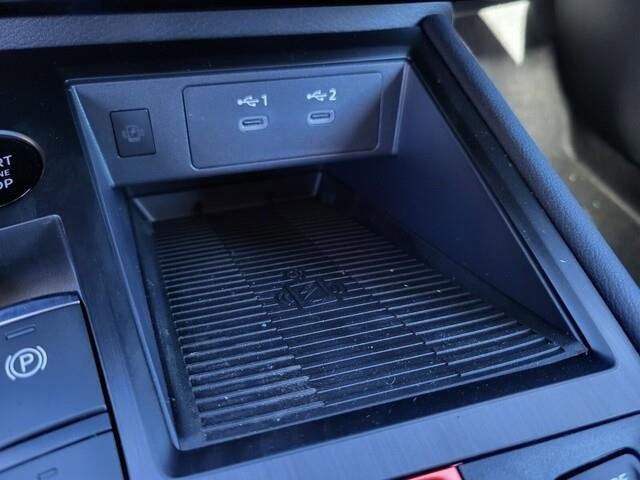 New 2025 Nissan Kicks SR w/ Illumination Package image 11