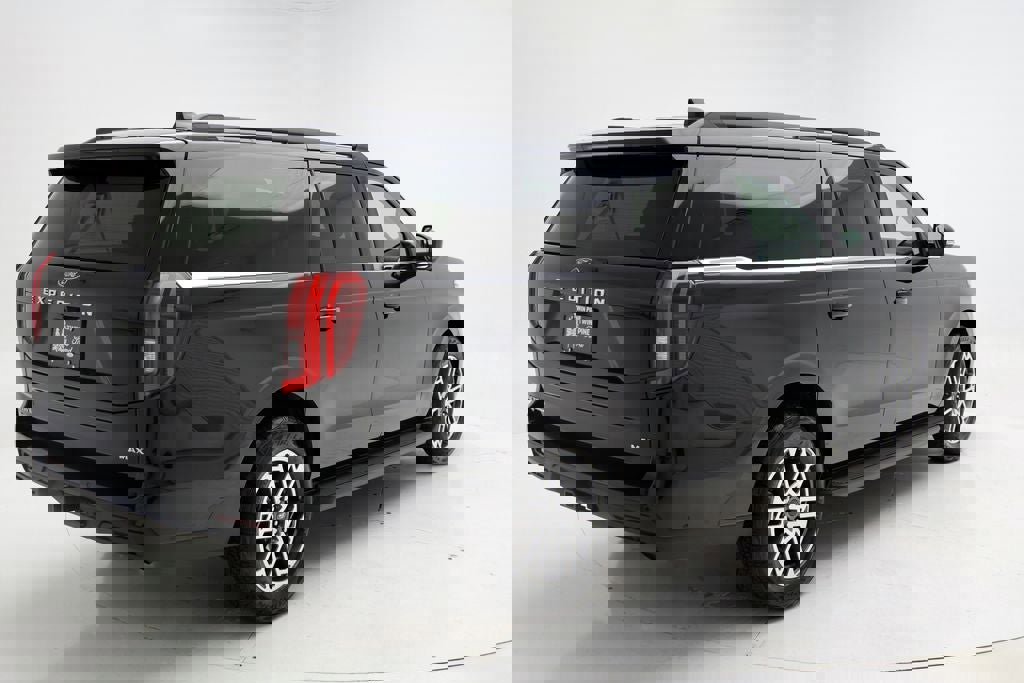 Used 2025 Ford Expedition Max Active image 9