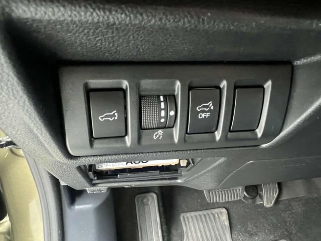 Used 2020 Subaru Outback Limited image 23