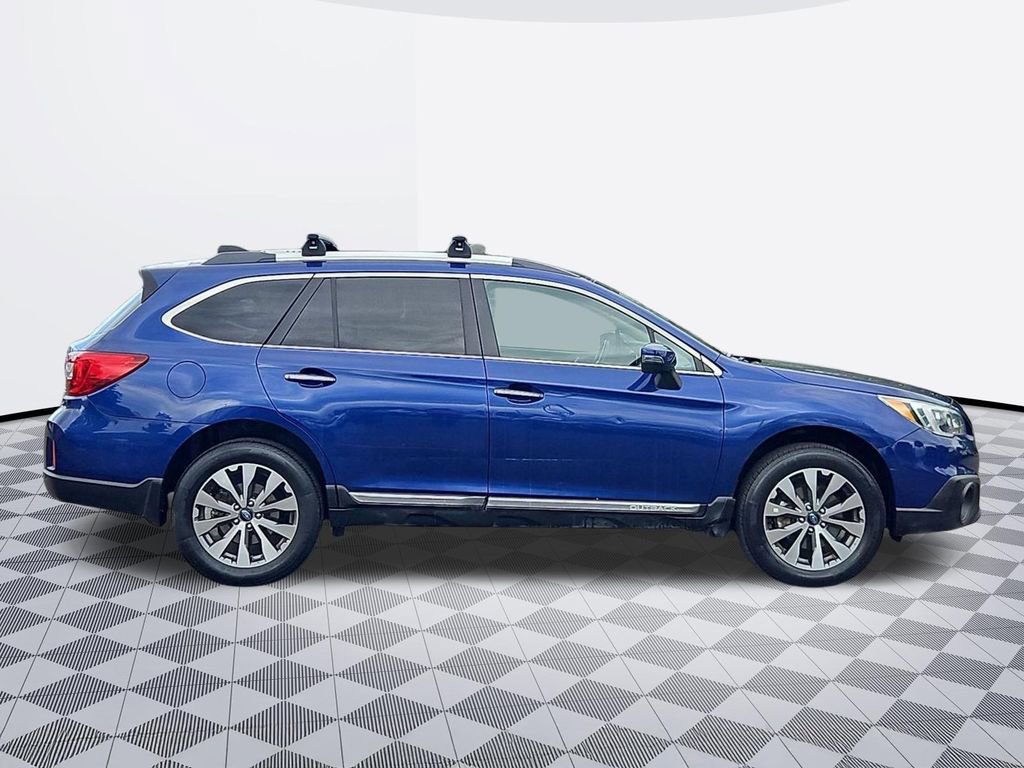 Used 2017 Subaru Outback 2.5i Touring w/ Popular Package #5A AWD/4WD image 7