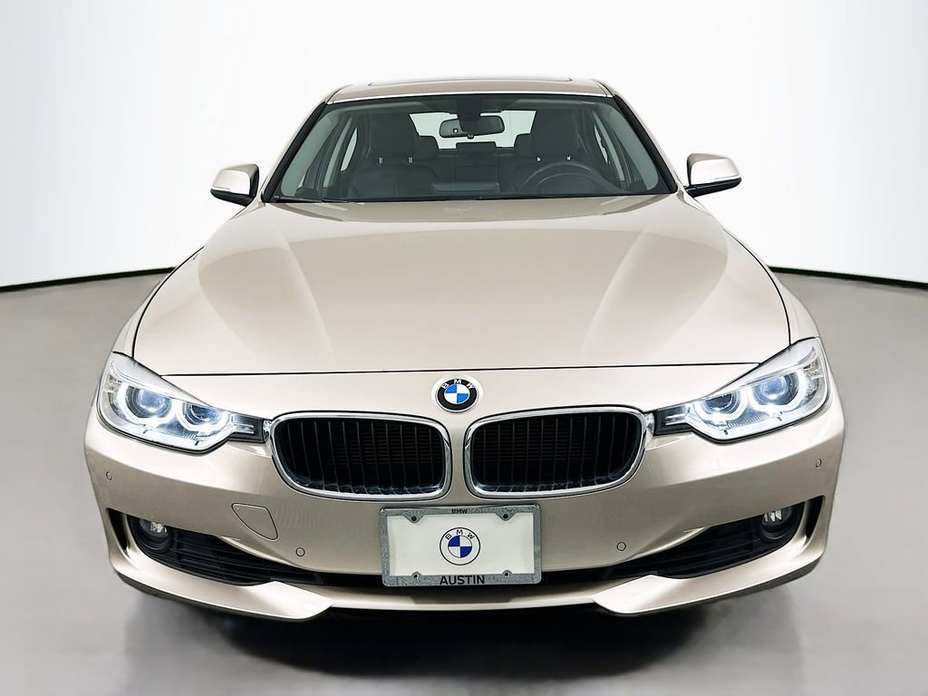 Used 2013 BMW 328i xDrive Sedan AWD/4WD image 2