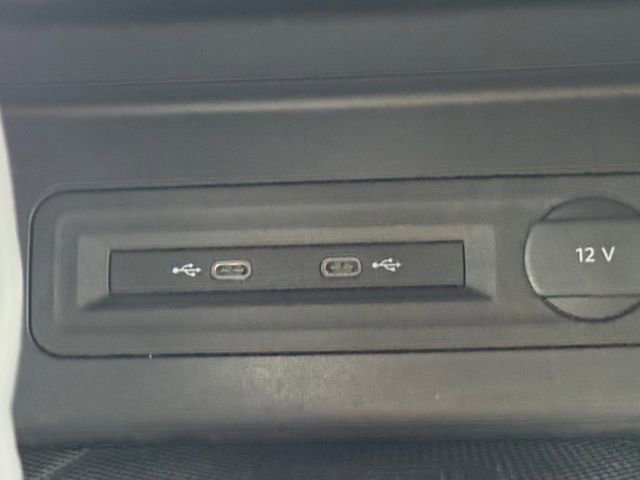 Used 2022 Volkswagen Atlas Cross Sport SE image 6