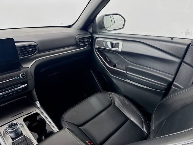 Used 2020 Ford Explorer XLT w/ Equipment Group 202A image 21