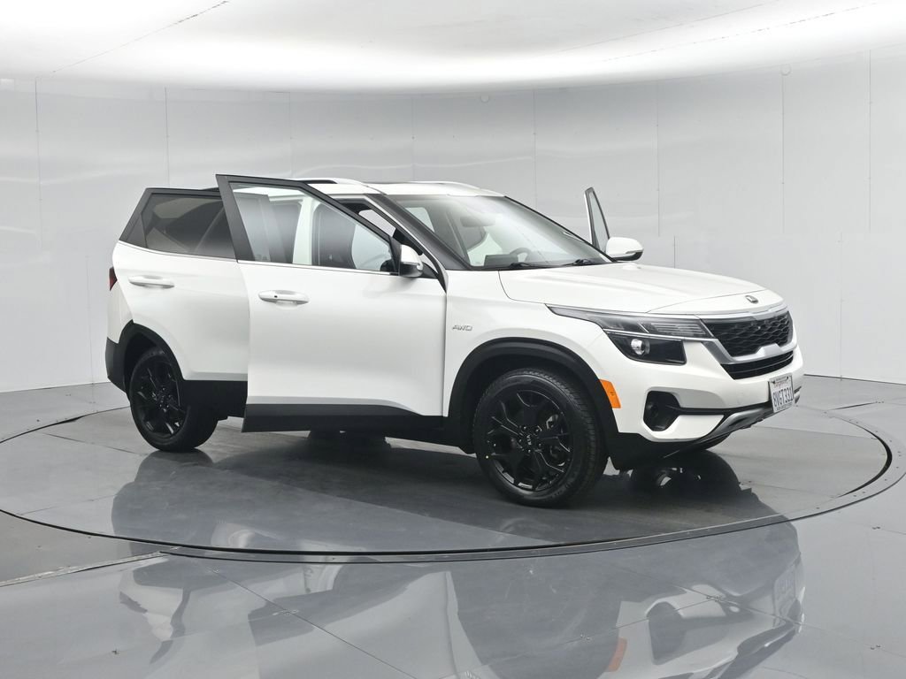 Used 2021 Kia Seltos EX image 37