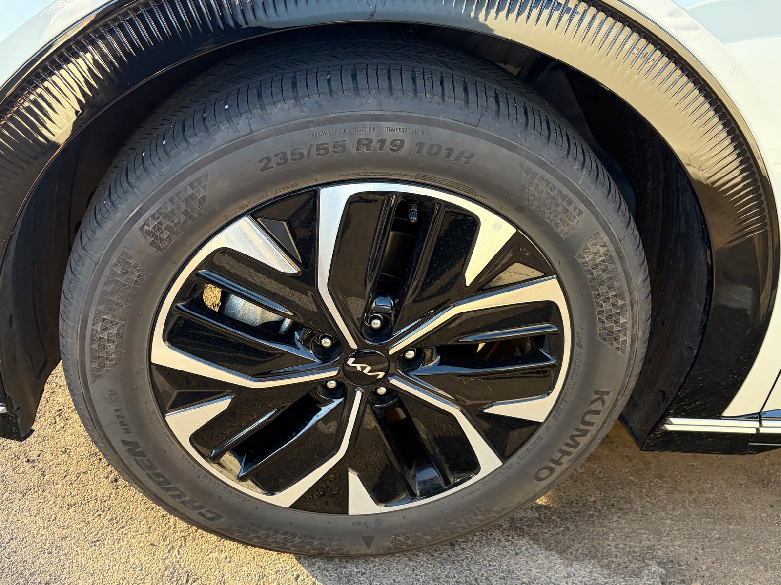 Certified 2024 Kia EV6 Wind w/ Wind Technology Package RWD image 6
