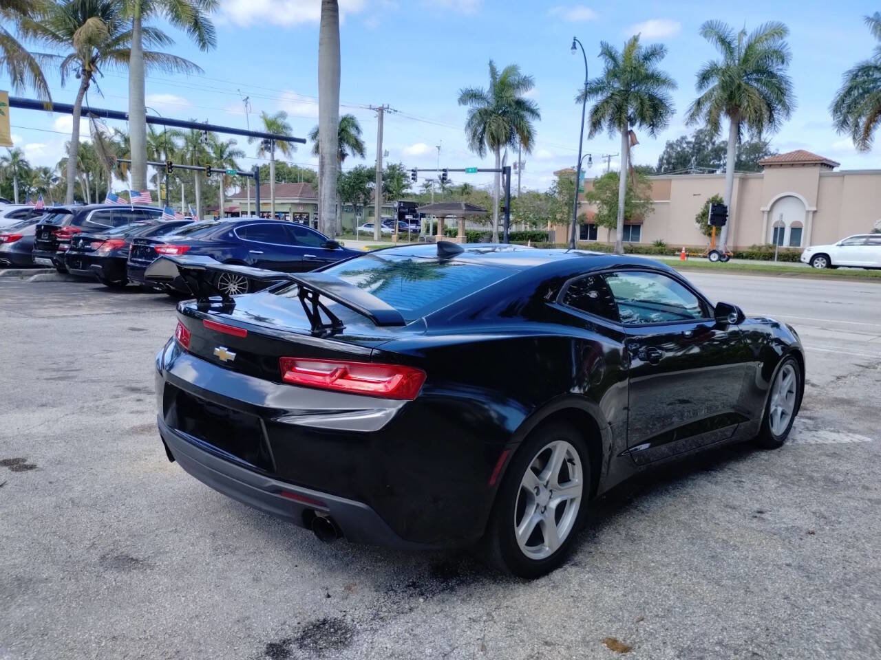 Used 2016 Chevrolet Camaro LT image 9