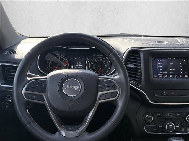 Used 2020 Jeep Cherokee Latitude Plus image 14