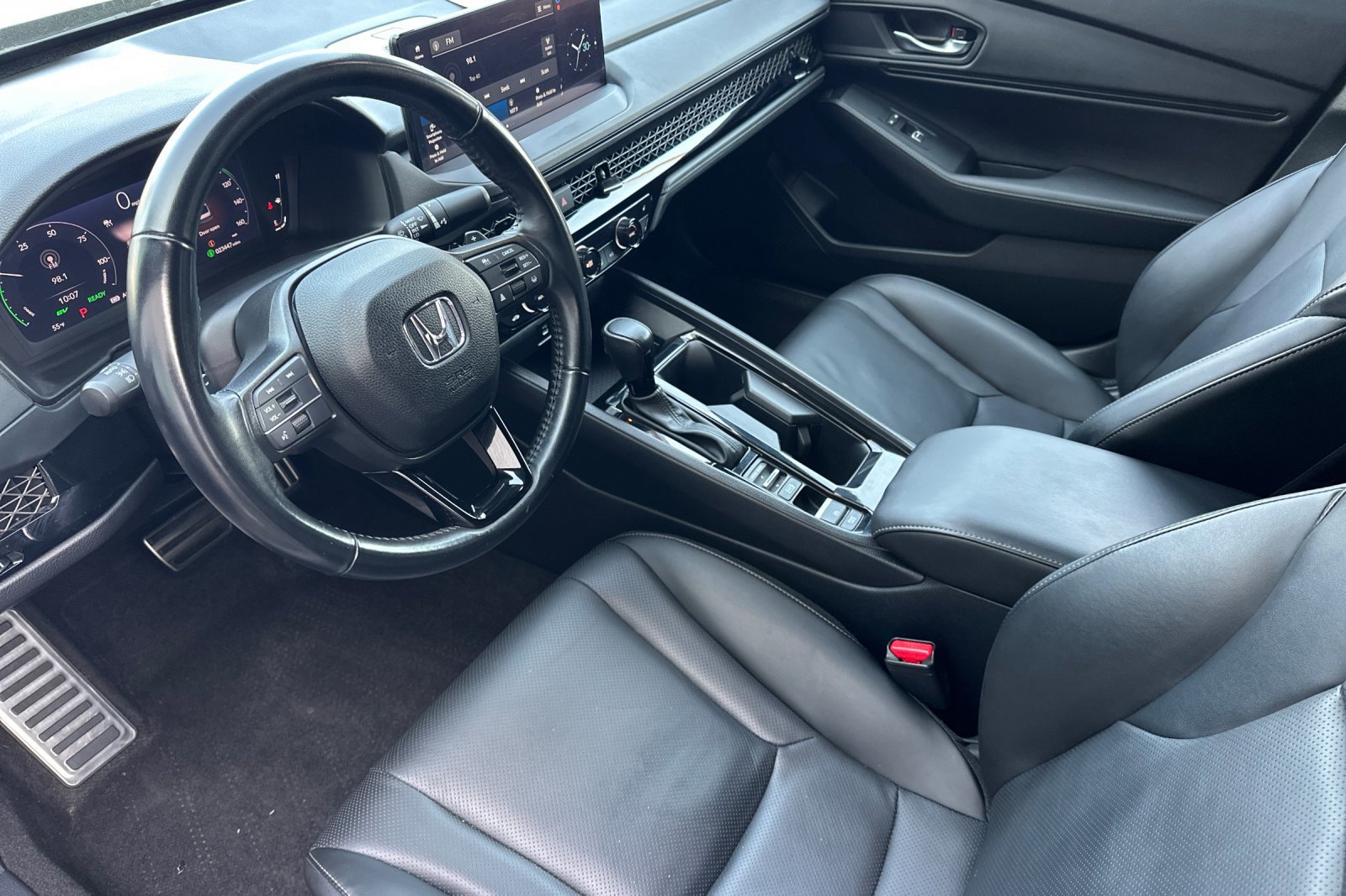 Used 2024 Honda Accord Sport image 9