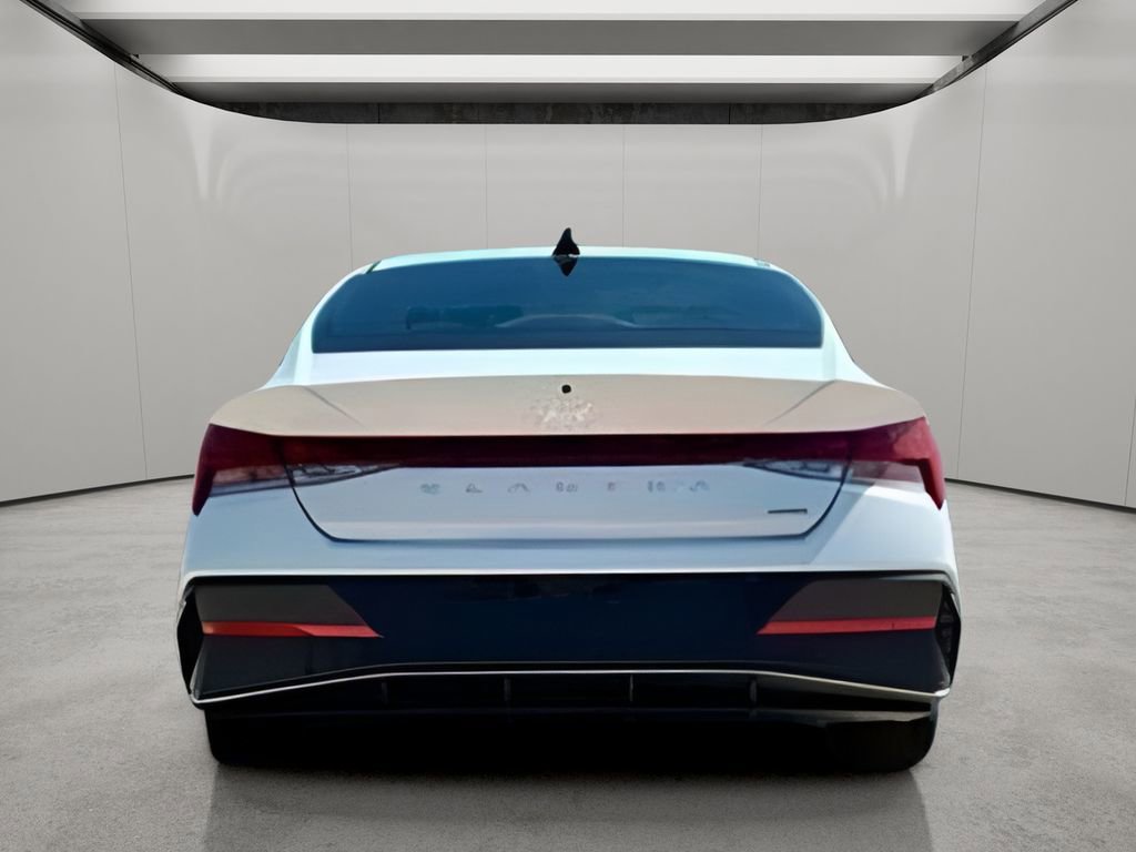 Used 2025 Hyundai Elantra Blue image 6