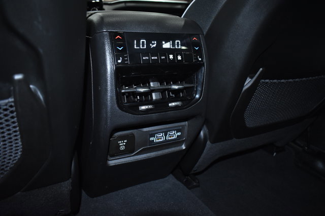 Used 2022 Jeep Grand Cherokee Summit w/ Luxury Tech Group V image 34