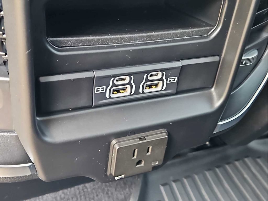 Used 2025 RAM 1500 Big Horn AWD/4WD image 19
