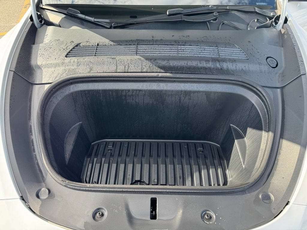 Used 2023 Tesla Model Y Long Range AWD/4WD image 11