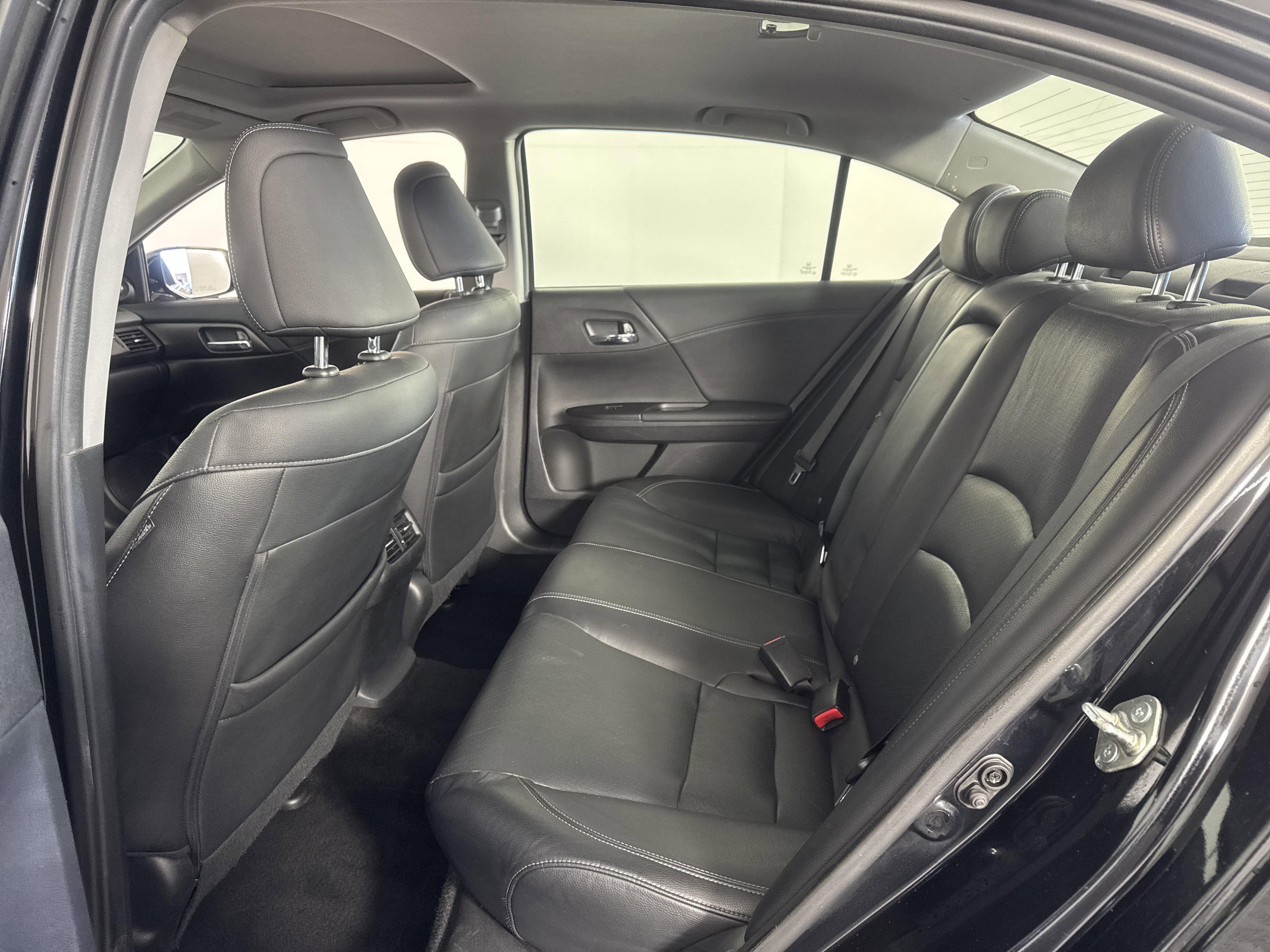 Used 2015 Honda Accord EX-L image 18