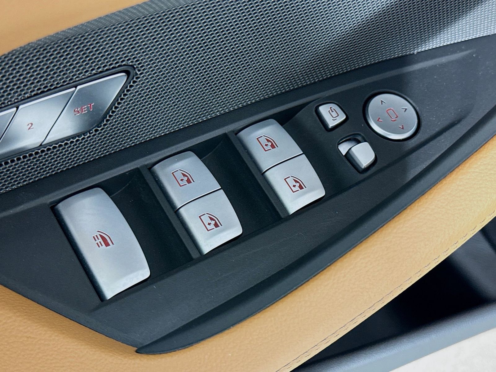 Used 2025 BMW 430i Convertible w/ Convenience Package image 18