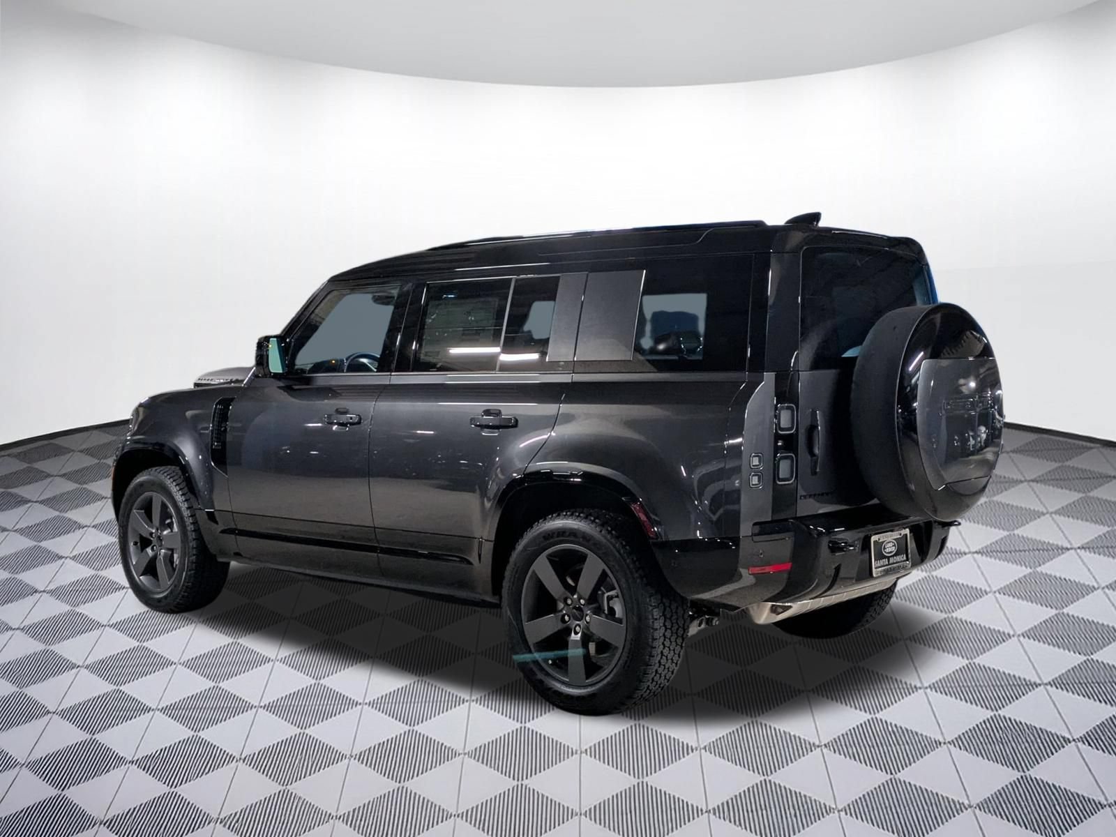 New 2026 Land Rover Defender 110 X-Dynamic SE AWD/4WD image 3