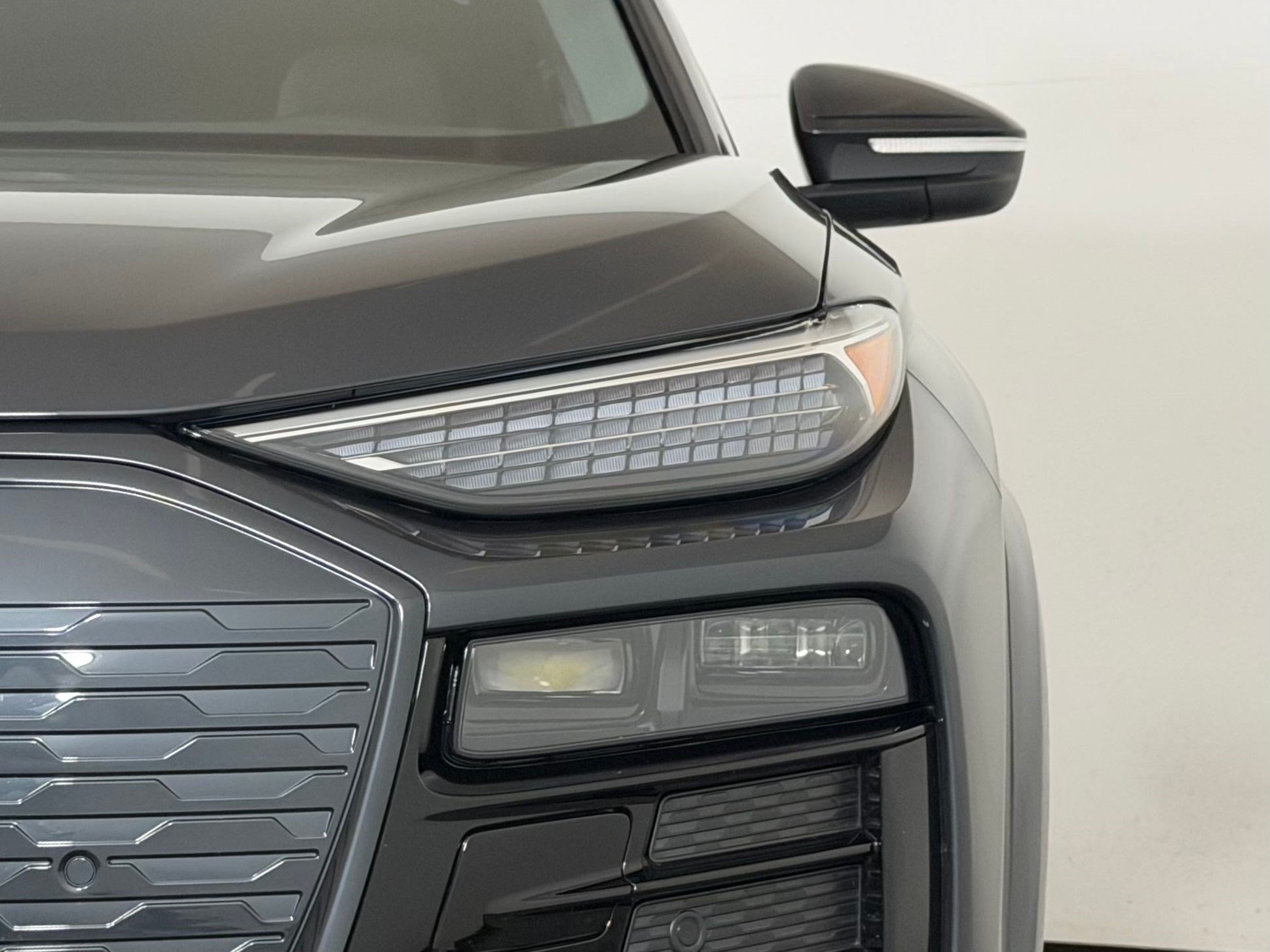 Certified 2025 Audi Q6 e-tron Premium Plus w/ Premium Plus AWD/4WD image 11