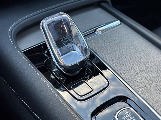 Certified 2025 Volvo V90 B6 Cross Country Ultra AWD/4WD image 19