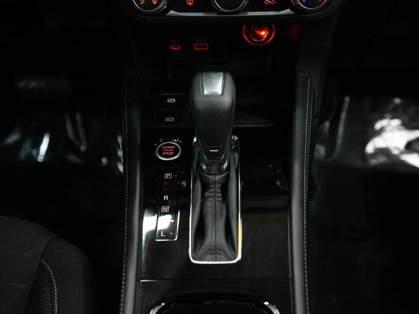 Used 2023 Nissan Kicks SV FWD image 16