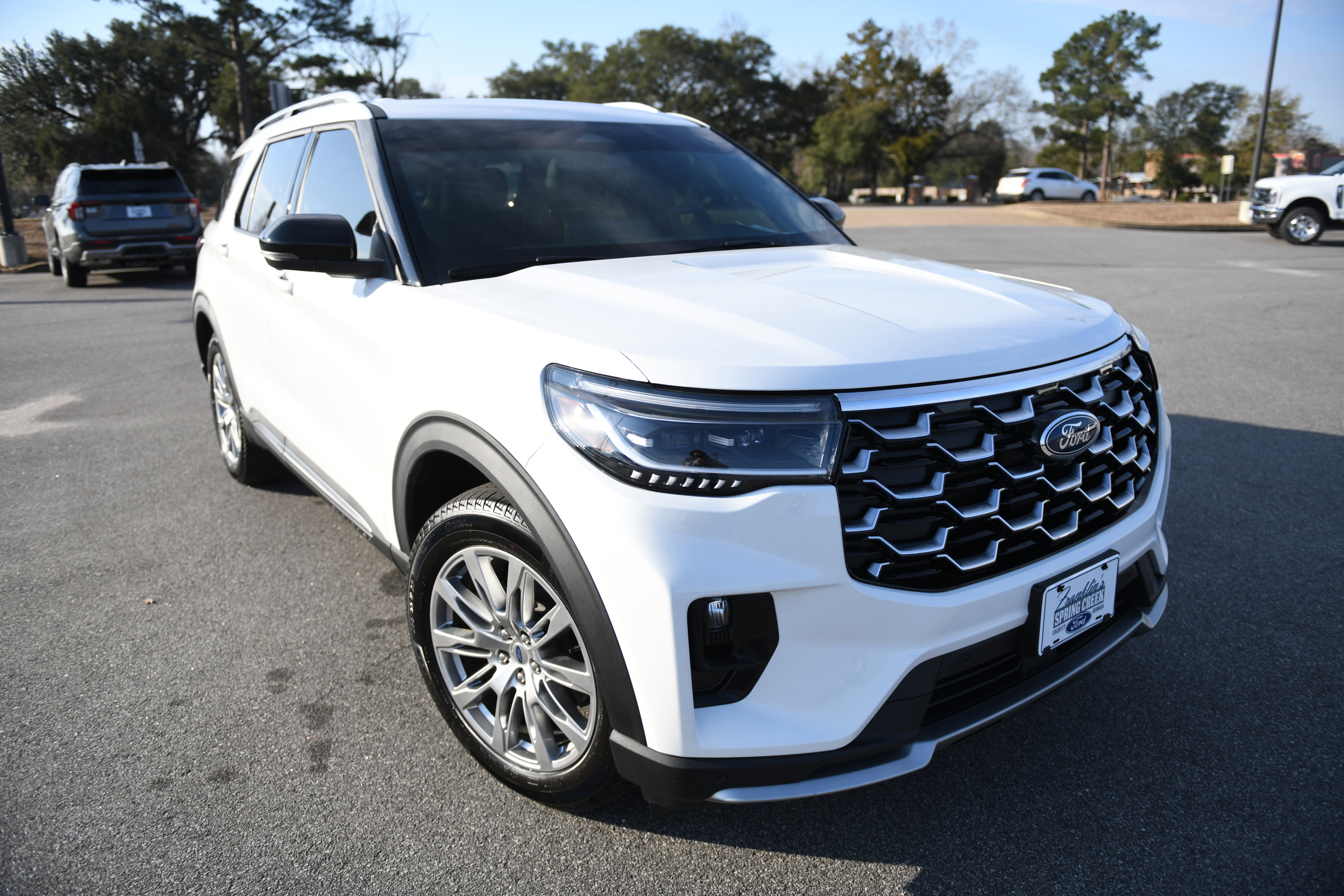 Used 2025 Ford Explorer Platinum image 5