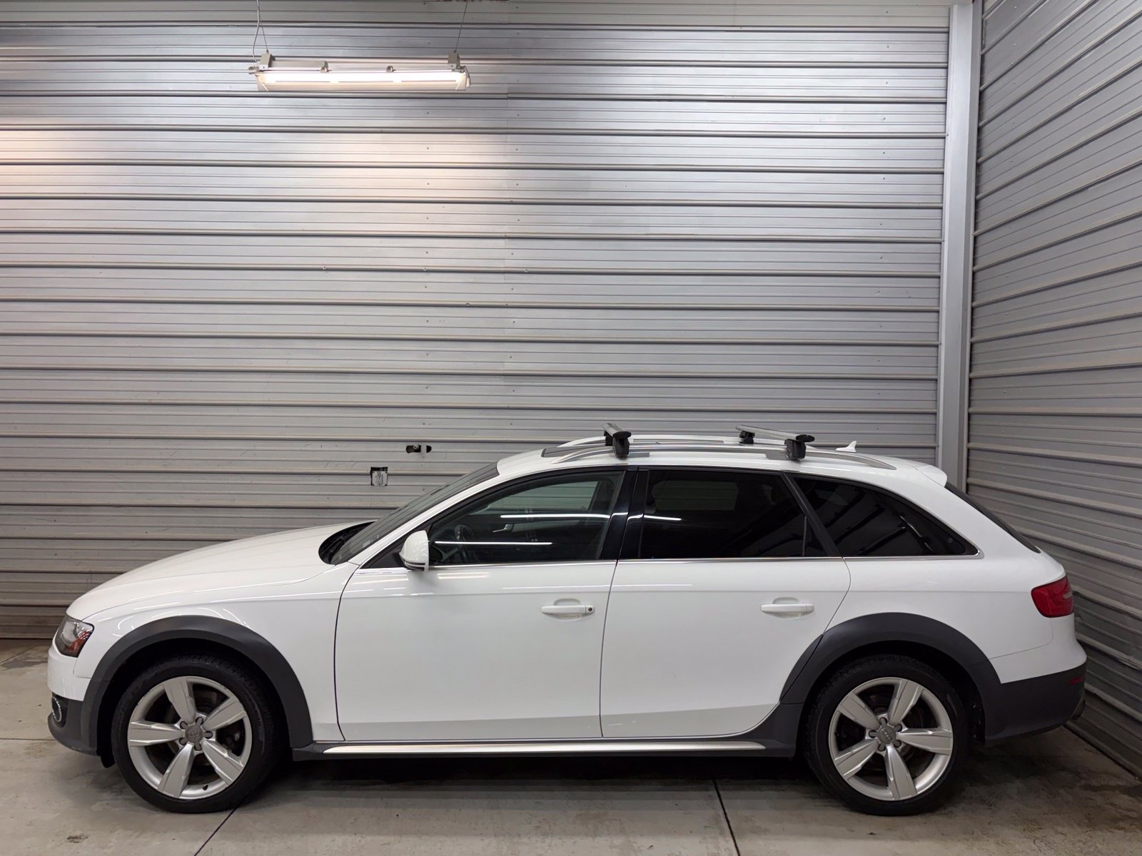 Used 2016 Audi A4 Premium Plus w/ Technology Package AWD/4WD image 6