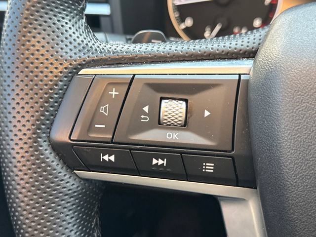 Used 2022 Mitsubishi Outlander SE AWD/4WD image 35