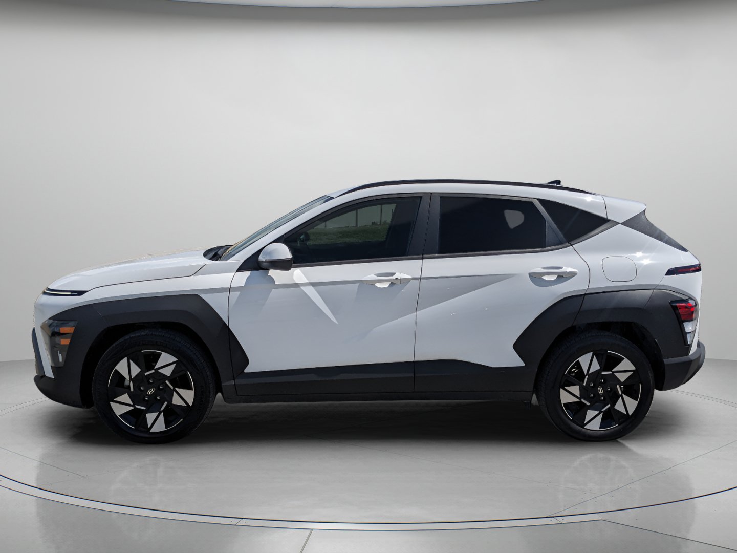 Used 2025 Hyundai Kona SEL FWD image 5