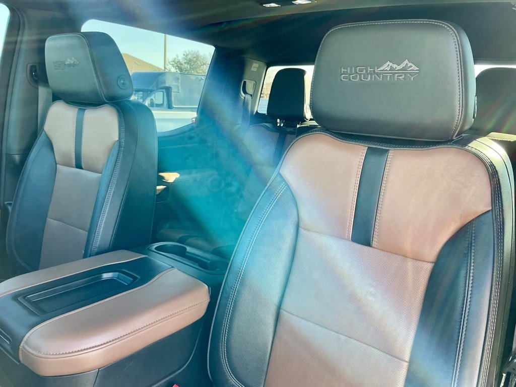 Used 2021 Chevrolet Silverado 1500 High Country w/ Technology Package image 39