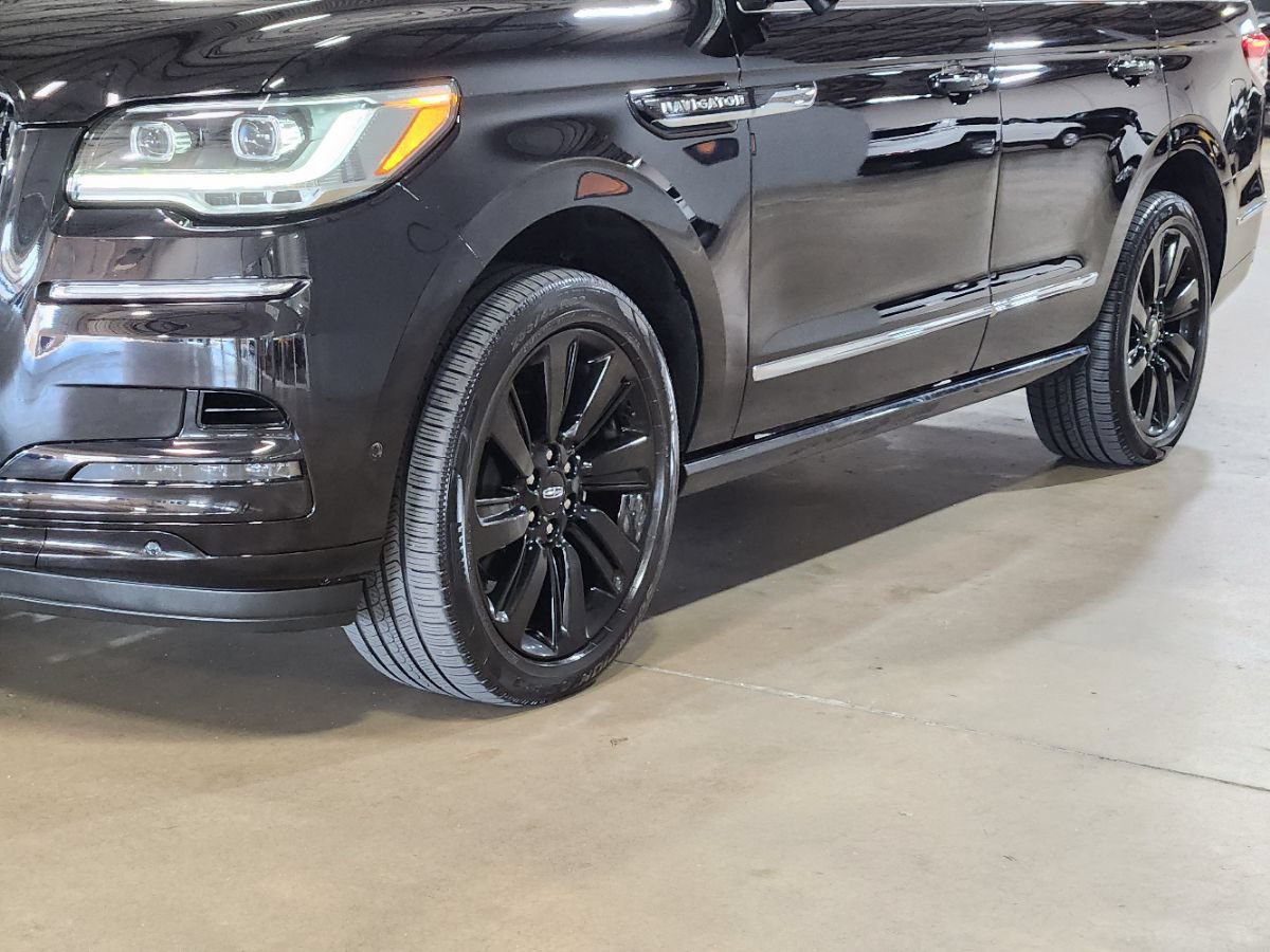 Used 2022 Lincoln Navigator Reserve AWD/4WD image 17