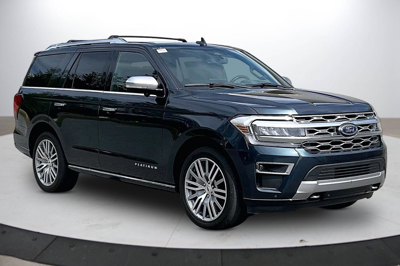 Used 2022 Ford Expedition Platinum AWD/4WD image 2