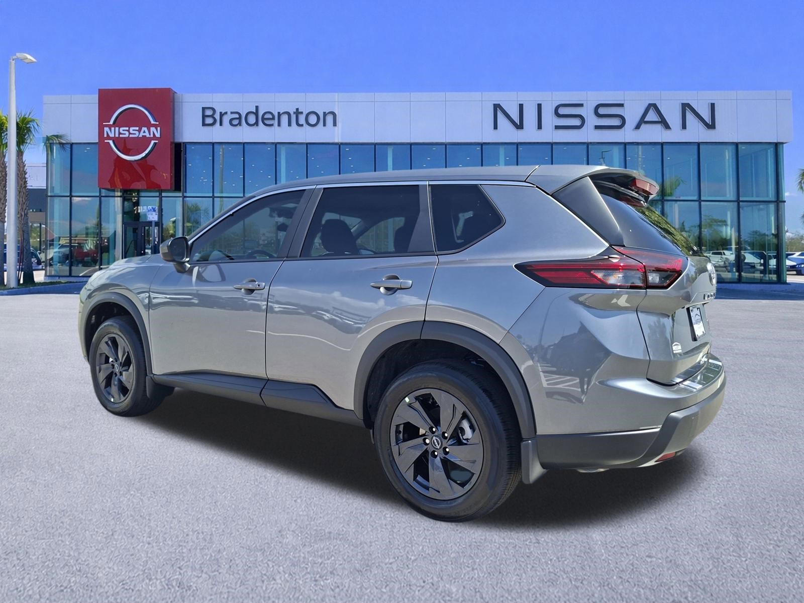 New 2026 Nissan Rogue SV FWD image 4