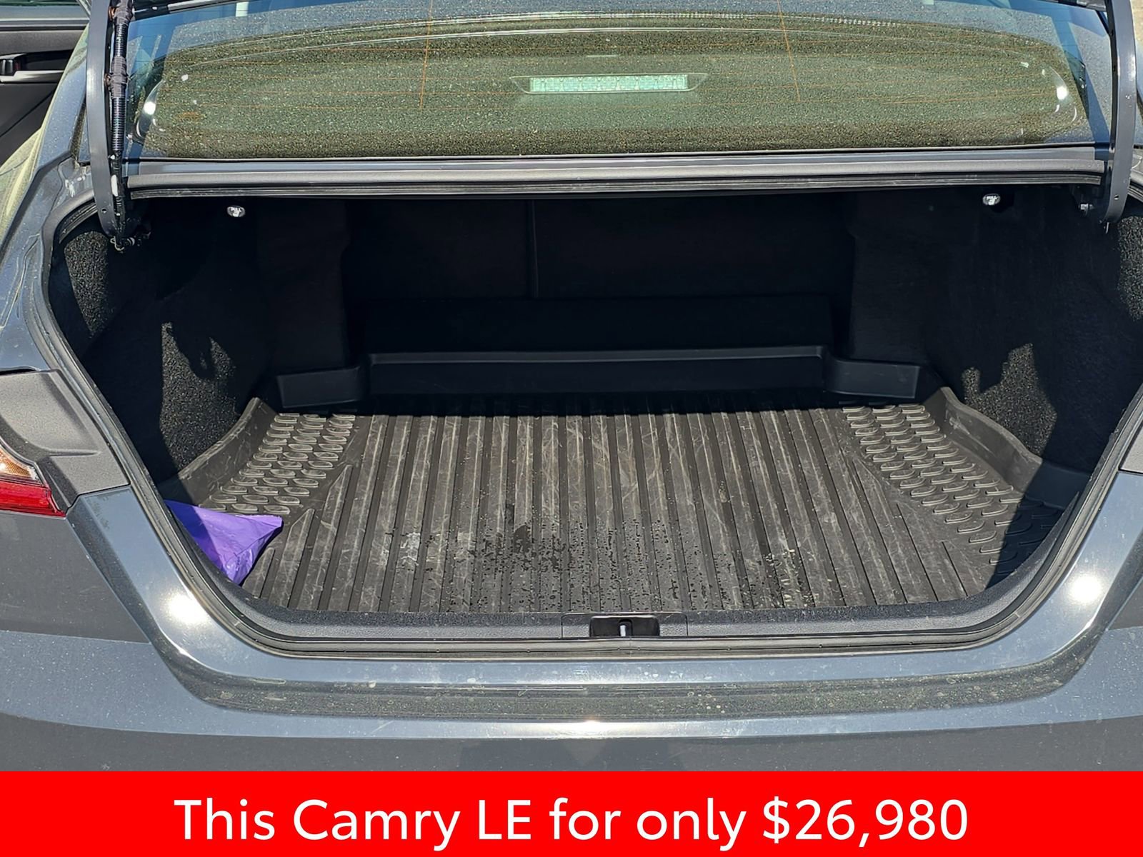 Used 2025 Toyota Camry LE w/ Convenience Package image 18