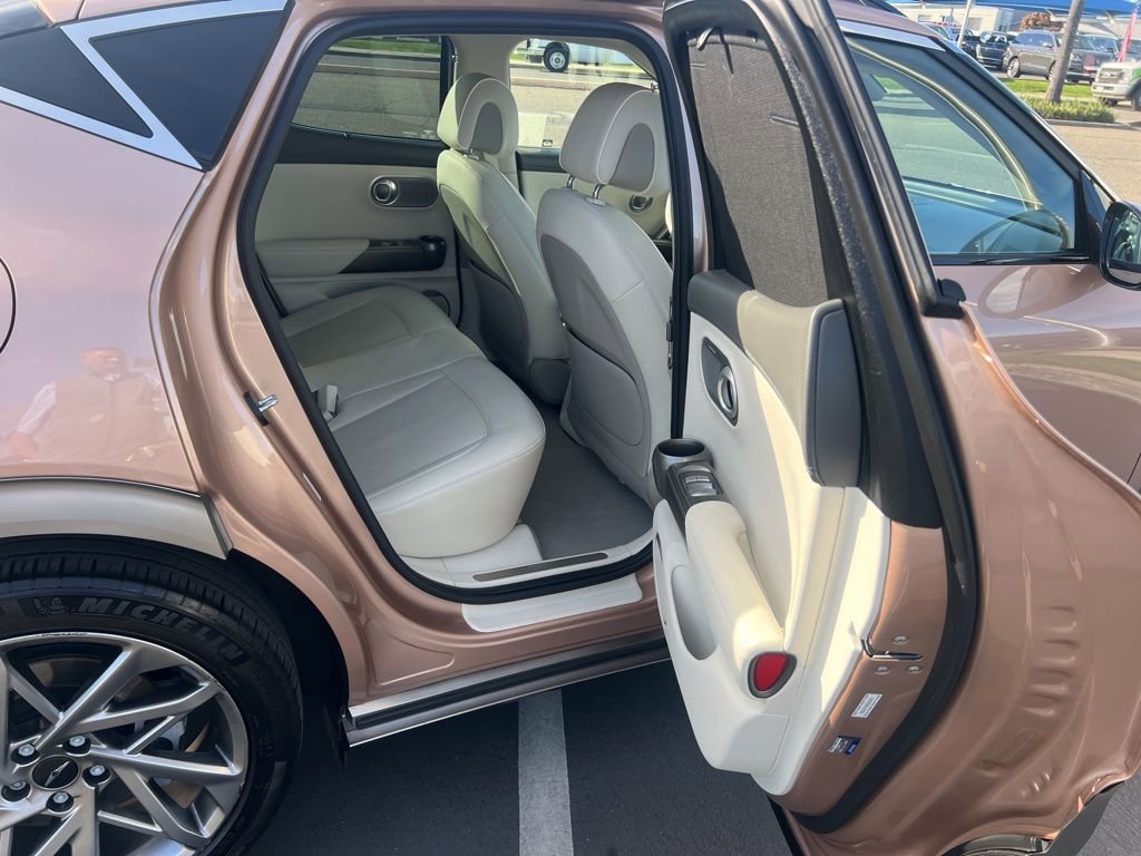 Used 2023 Genesis GV60 Advanced w/ Cargo Package image 43