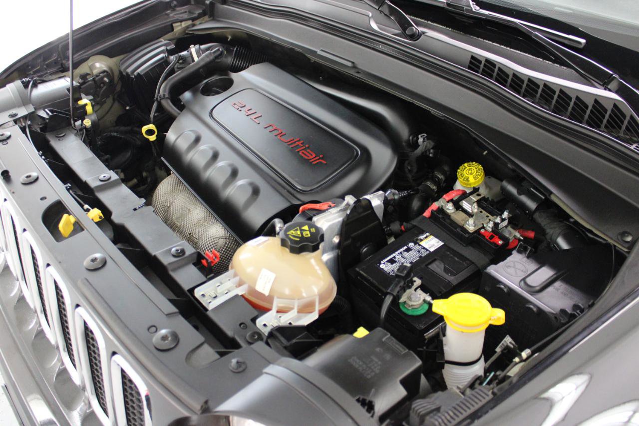 Used 2017 Jeep Renegade Latitude image 62