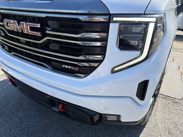 Used 2024 GMC Sierra 1500 AT4 w/ Technology Package AWD/4WD image 15