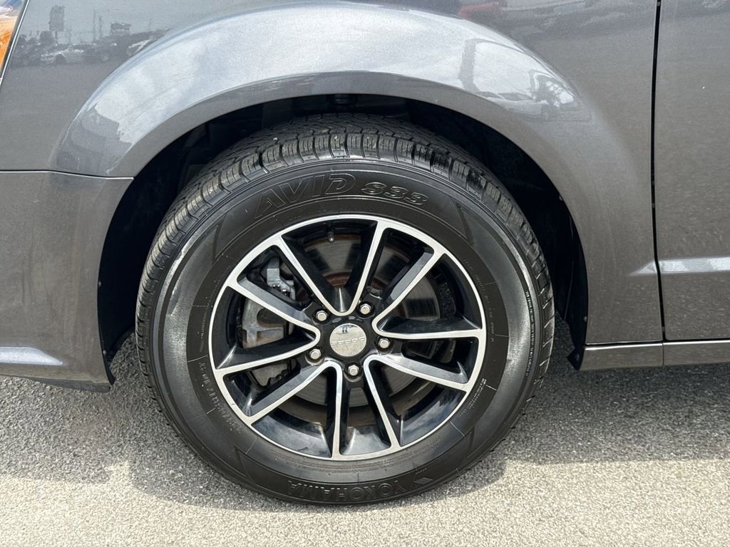 Used 2019 Dodge Grand Caravan SE FWD image 10