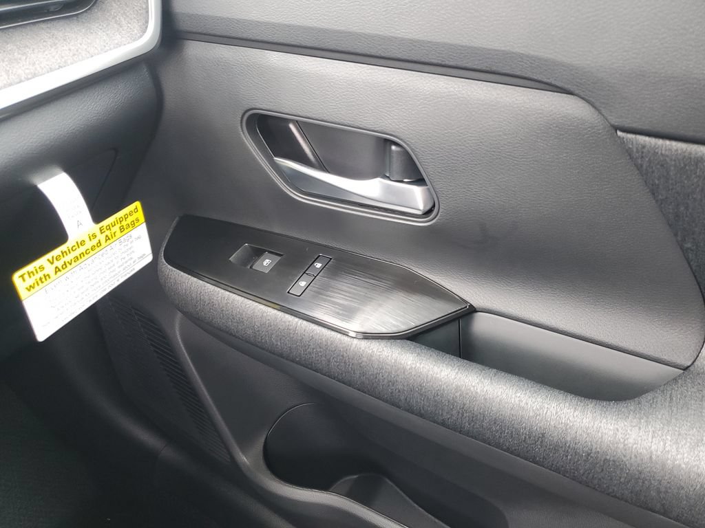 New 2026 Nissan Kicks SV w/ Cold Weather Package FWD image 35