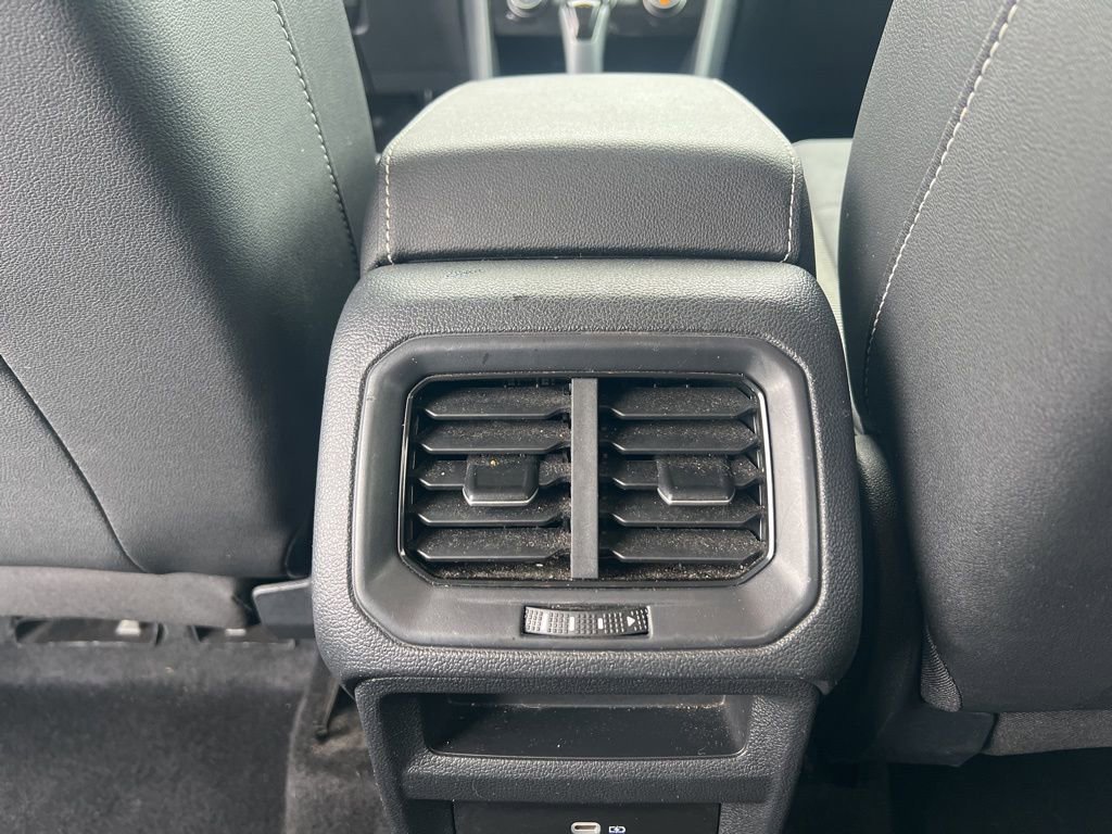 Used 2024 Volkswagen Taos SE image 26