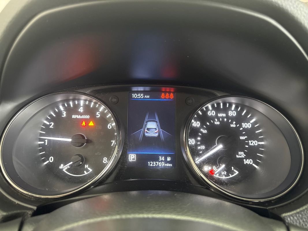 Used 2020 Nissan Rogue Sport SV AWD/4WD image 14