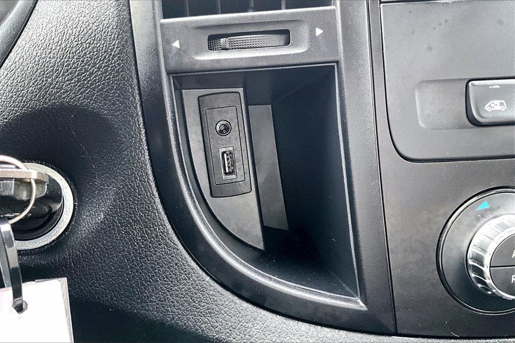 Used 2018 Mercedes-Benz Metris Passenger image 31